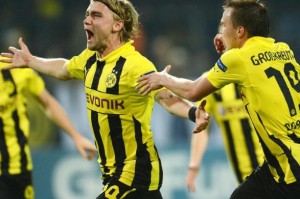  哈兰德戴帽，多特蒙德大胜柏林联合登榜首