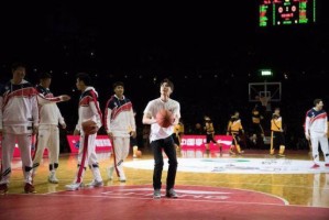  篮球跨界合作频现，品牌联名引领潮流