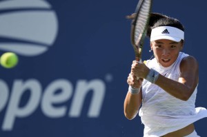  张帅双打搭档换新面孔，默契配合闯入法网八强  