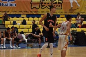  篮坛新星闪耀赛场，未来之星初露锋芒