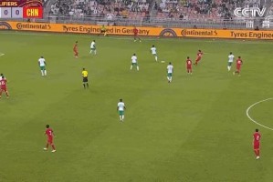  法国甲組足球聯賽呈现群雄逐鹿格局榜首多次易主