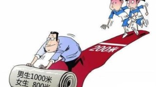  高温天气考验体能极限，选手采用冰敷策略应对酷暑  