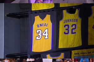  篮球纪录片热播，回顾经典瞬间感动人心