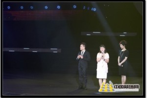  父子同场竞技，传承故事感动全场