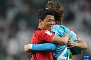  亚洲杯八强战，日本队加时淘汰韩国晋级