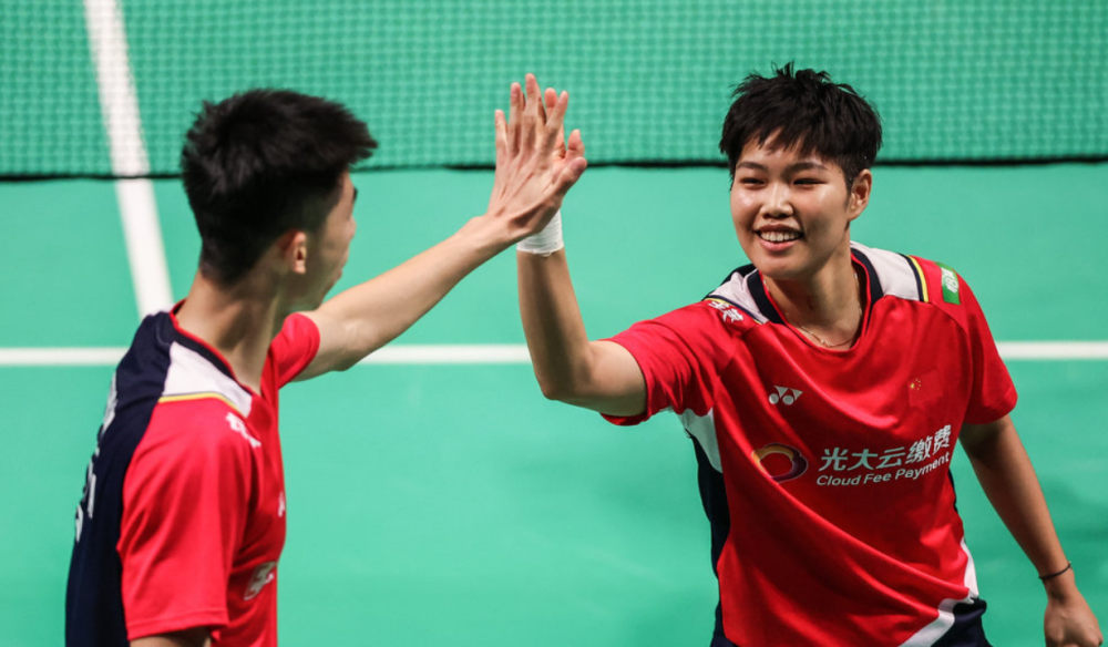  梅总双打配合默契十足，法网混双强势捧杯
