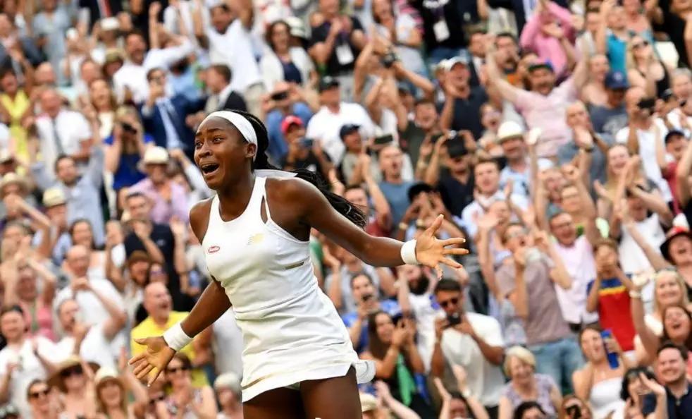  高芙青少年组夺冠，美国超新星横空出世