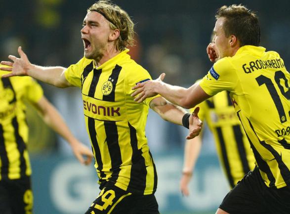  哈兰德戴帽，多特蒙德大胜柏林联合登榜首